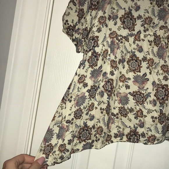 *SOLD* Babydoll Top 🌼 - Picture 3 of 5